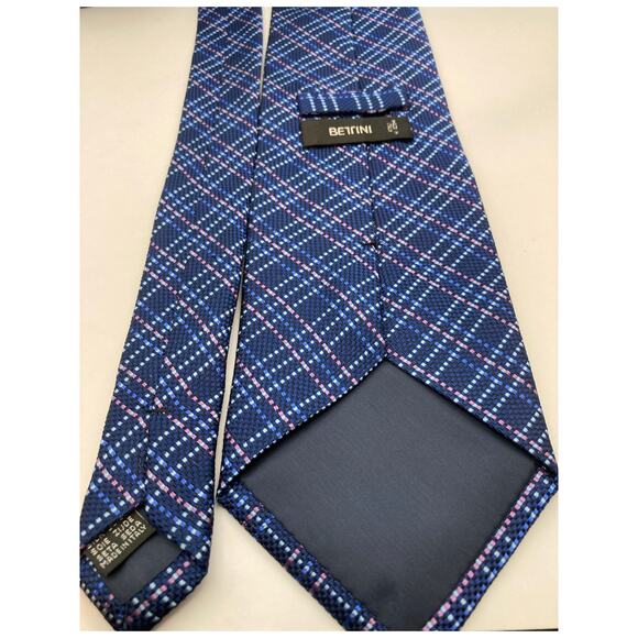 Bentini 100% Silk Men's 60"L x 3.75" W Blue Neck Tie - Picture 5 of 6